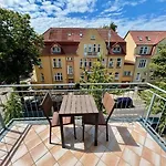 Engel Apartment *